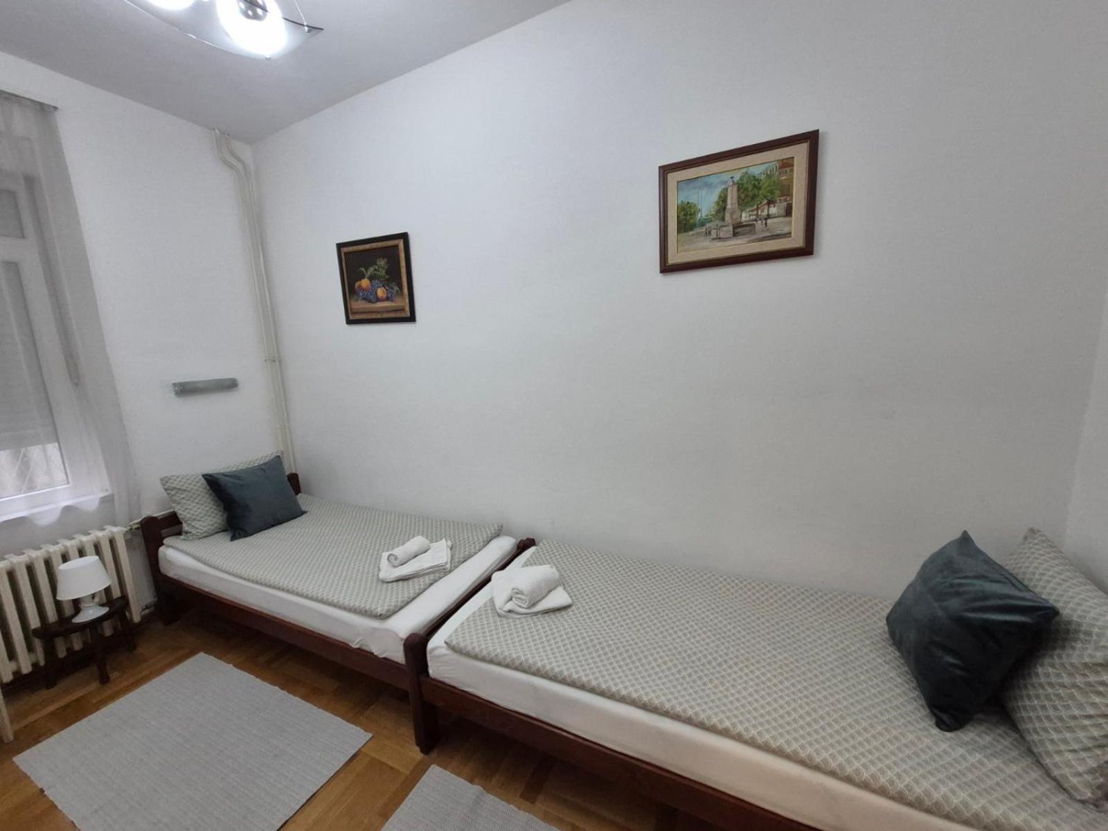 Authentic Centre #2, Paid Parking On-site, Mandatory Reservation *